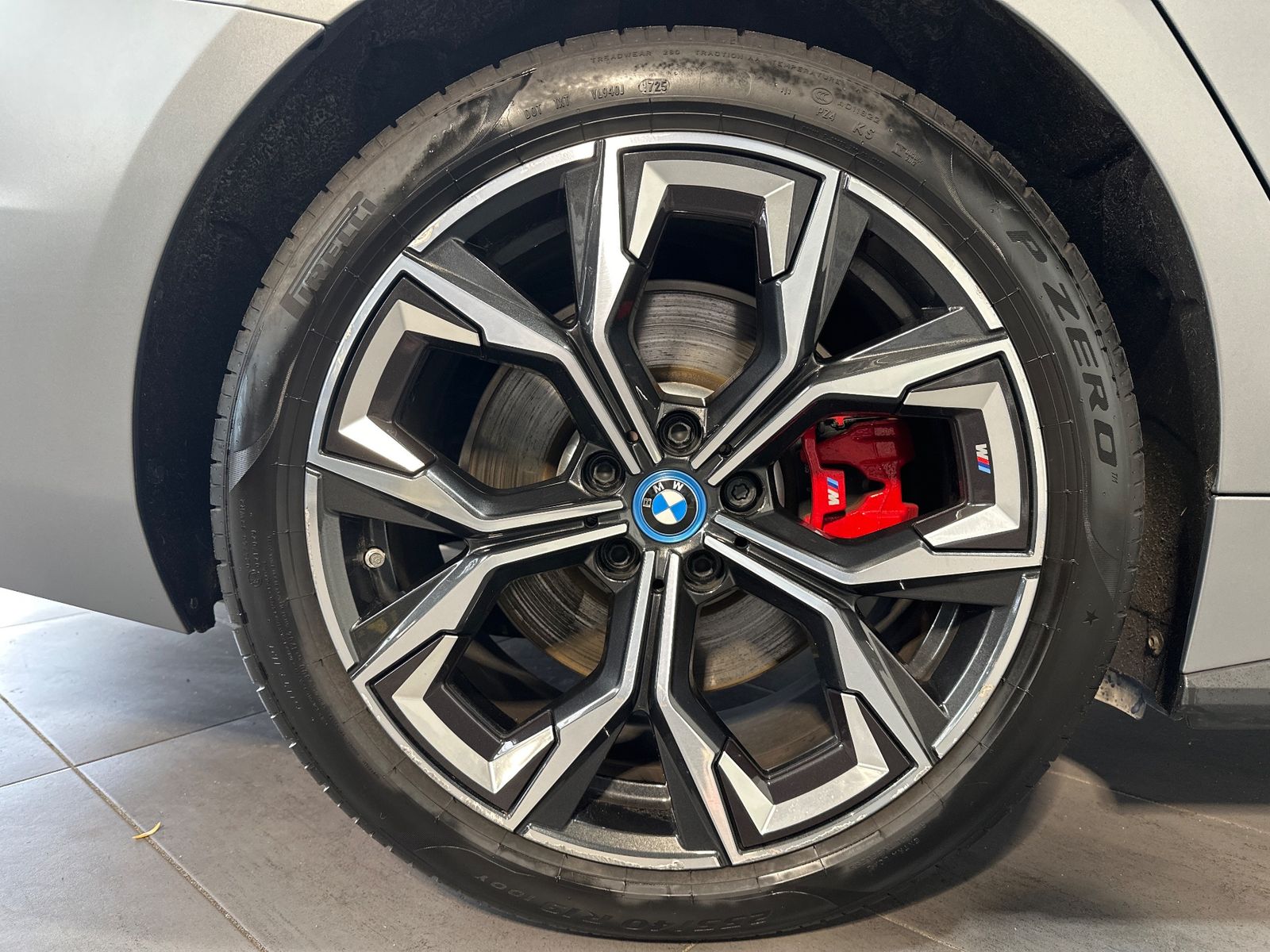 BMW i4 M50 Gran Coupé NAV+LASER+PANO+360°-KAM+19ZO imagem 3