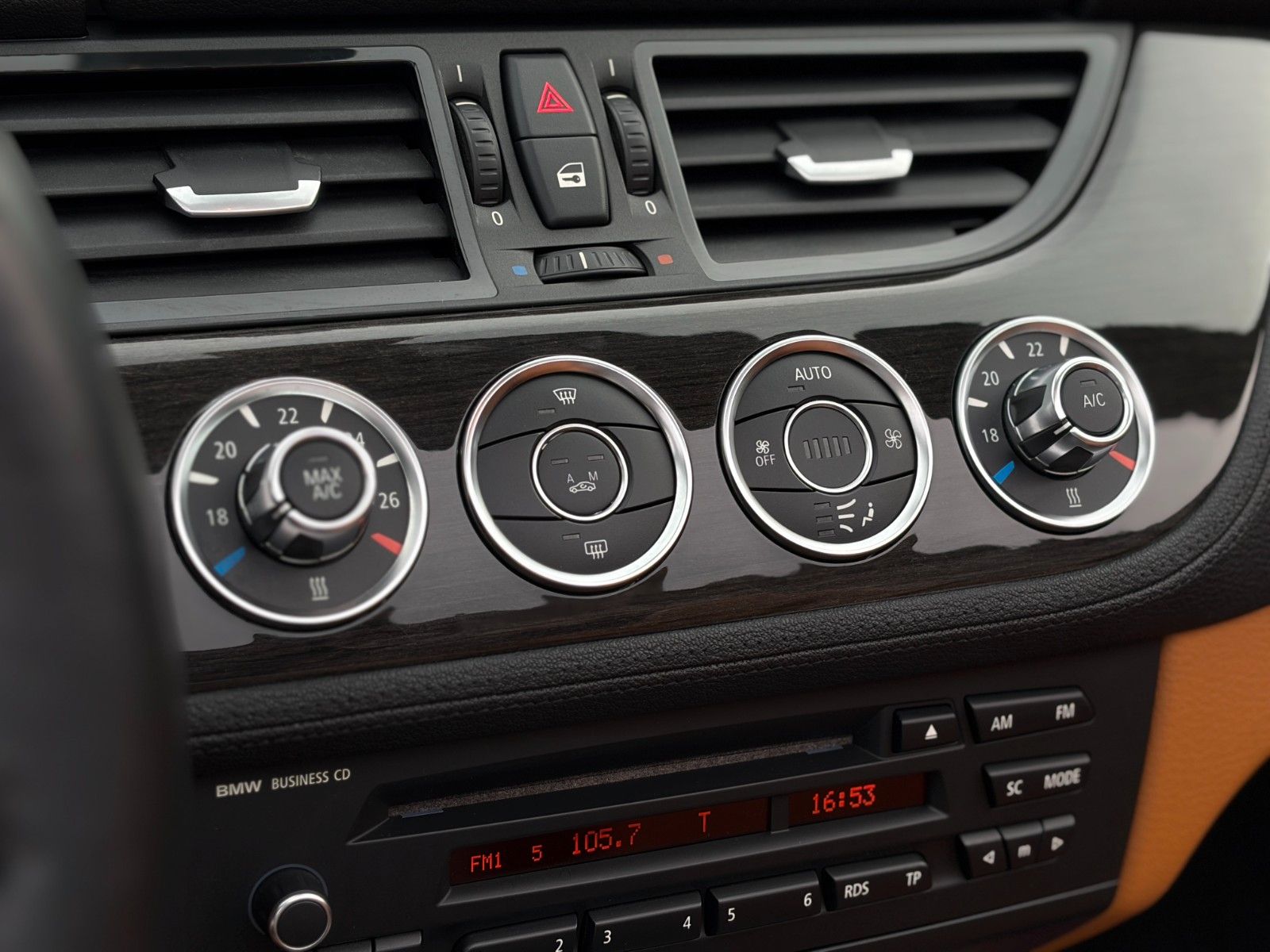 Fahrzeugabbildung BMW Z4 Roadster sDrive 35i SHZ LHZ PDC HiFi Temp.