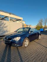 Volkswagen VW Eos 2.0 Benzin *Klima* Pano* TÜV - Volkswagen Eos in Köln