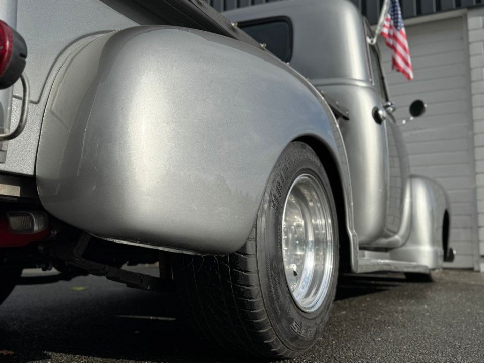 Fahrzeugabbildung GMC 3100 gut gemacht mit HU und H Zul.