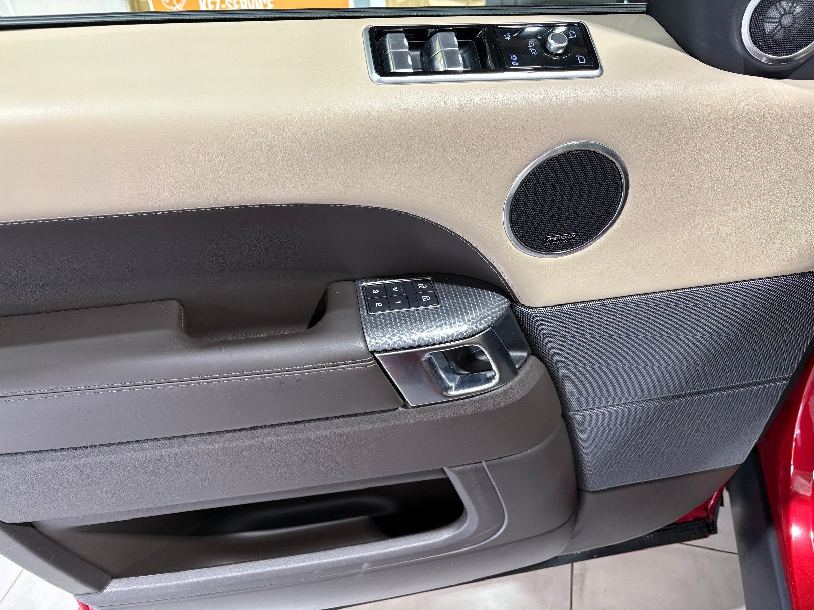 Fahrzeugabbildung Land Rover Range Rover Sport HSE Dynamic Hybrid/PANO/MEMORY