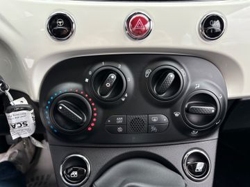 Fahrzeugabbildung Fiat 500 MildHybrid DAB Klima UConnect CarPlay uvm