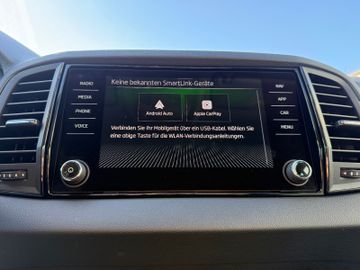Skoda Karoq Selection+AHK+LED+NAVI+APP+SHZ+LKRHZG+