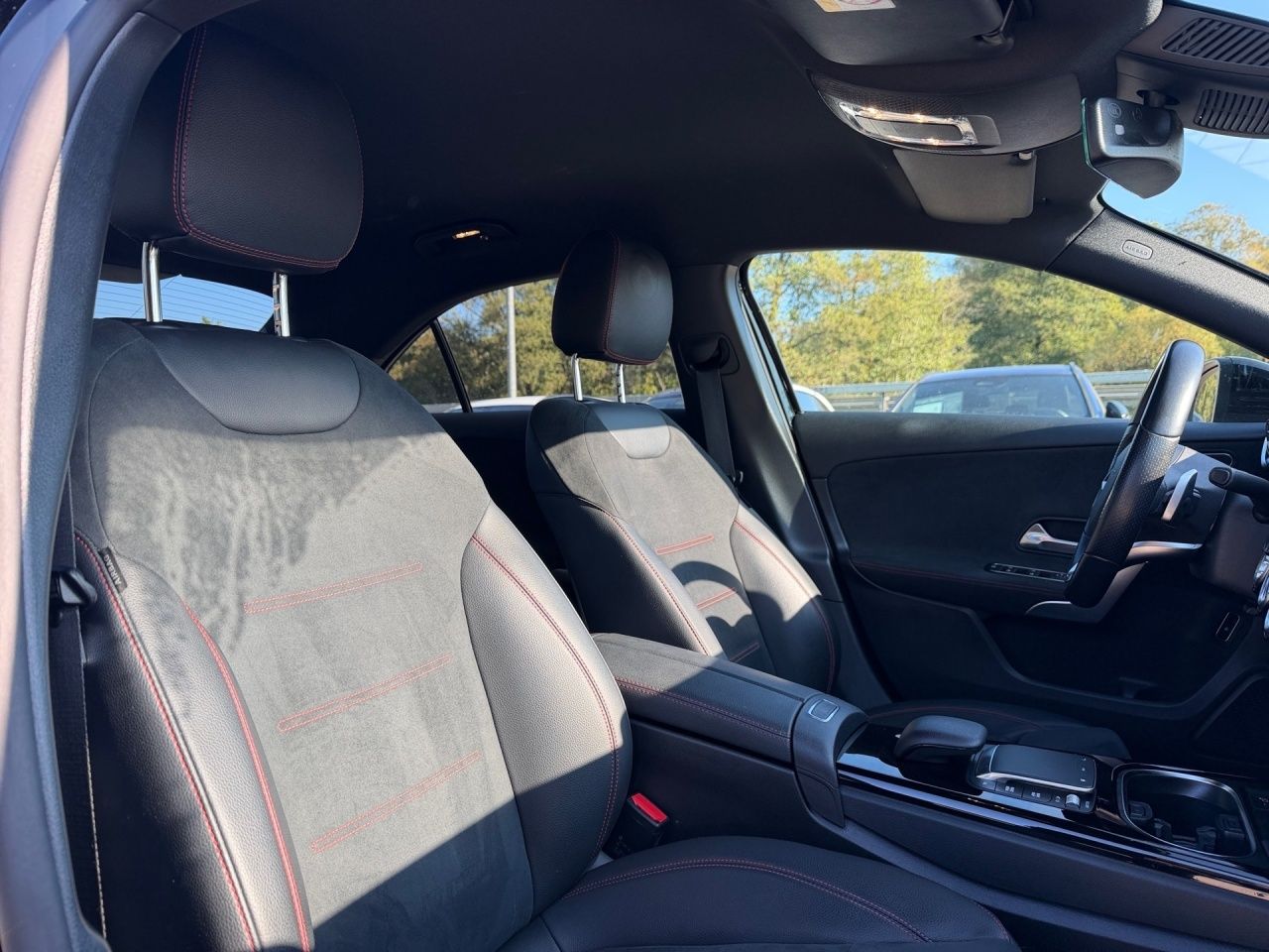 Fahrzeugabbildung Mercedes-Benz A 250 e Limousine AMG+NIGHT+MULTIBEAM+STNDHZ+++
