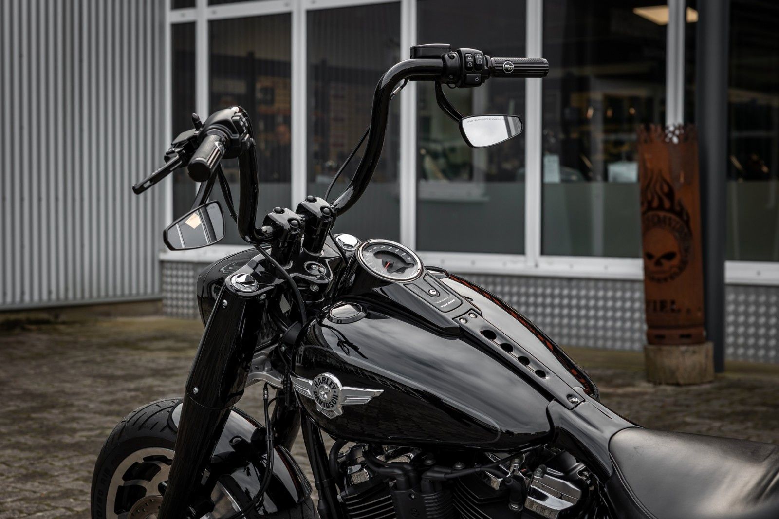 Fahrzeugabbildung Harley-Davidson FLFBS FAT BOY SOFTAIL 114 -JEKILL&HYDE-
