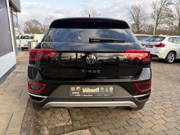 Fahrzeugabbildung Volkswagen T-Roc 1.5 TSI Style DSG AHK Navi Matrix
