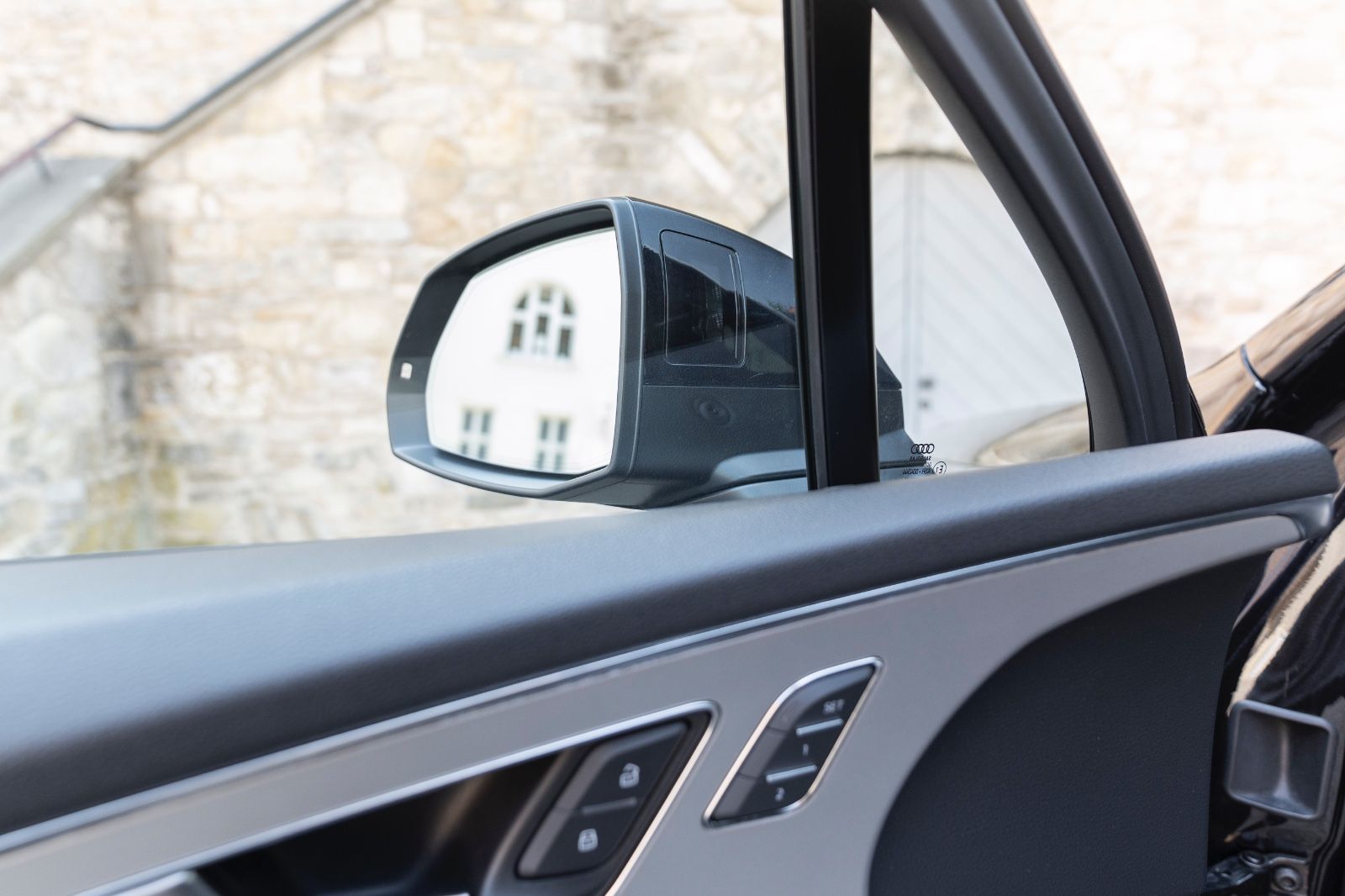 Fahrzeugabbildung Audi Q7 3.0 TFSI Quattro S-LINE LED 360° PANO 7SITZE