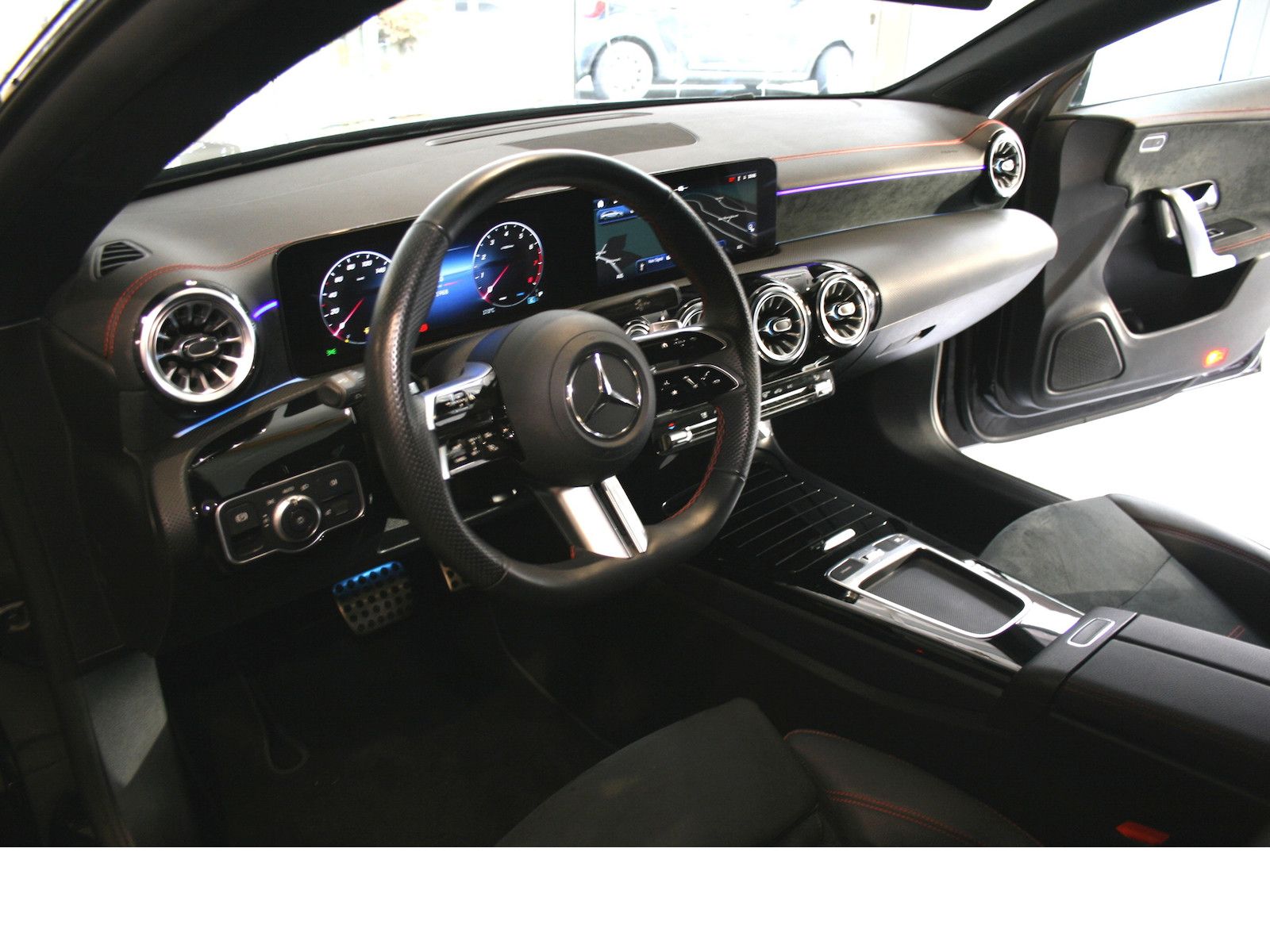 Fahrzeugabbildung Mercedes-Benz CLA 200 Shooting Brake AMG Advanced Plus *Night*
