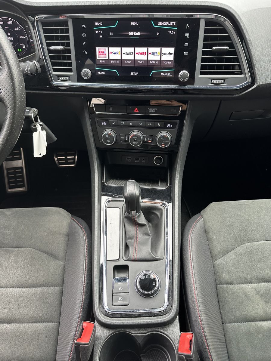 Fahrzeugabbildung SEAT Ateca 2.0 TDI DSG FR NAV+LED+AHK+ACC+CARPLAY+KAM