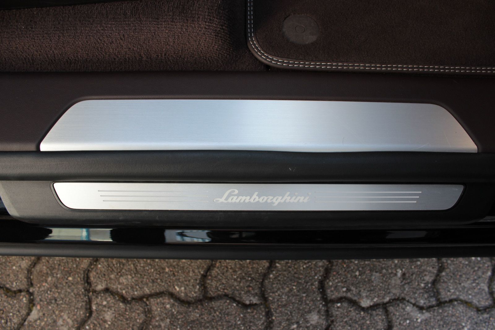 Fahrzeugabbildung Lamborghini Urus *1. Hand* *B&O Sound* *Carbon* *Q-citura*