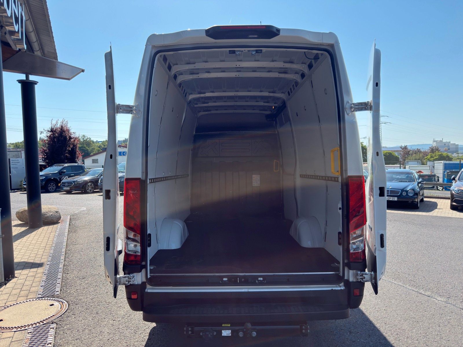 Fahrzeugabbildung Iveco Iveco Daily 35S14 *R3.520mm*AHK*Kamera*