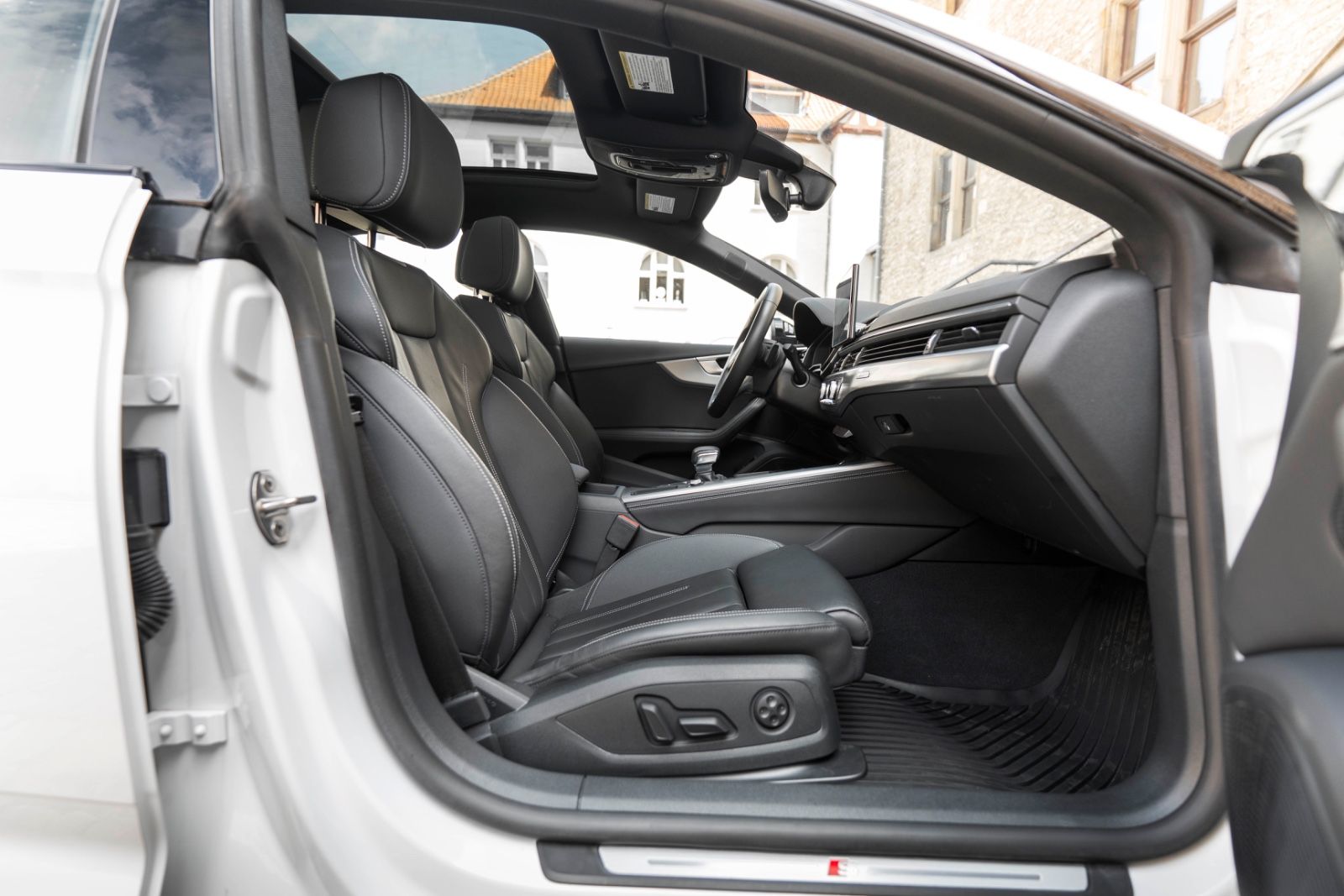 Fahrzeugabbildung Audi A5 Sportback 45 TFSI S-Line B&O 360° CARPLAY ACC