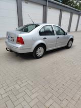 Volkswagen Bora 1.6 Trendline Trendline - Volkswagen Bora: Trendline