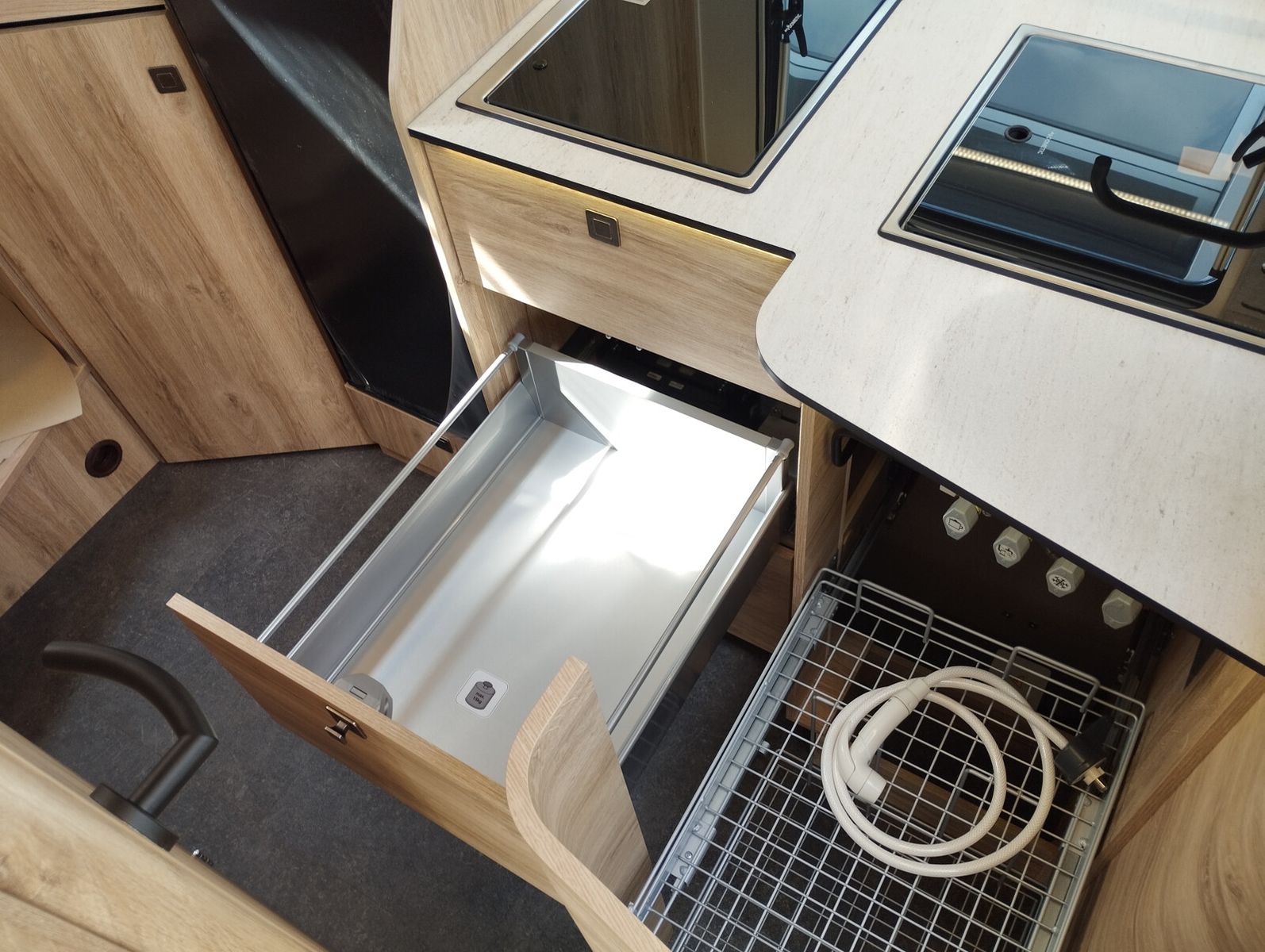 Fahrzeugabbildung Eura Mobil Profila T PT 695 EB Automatik, Mondial Pakete