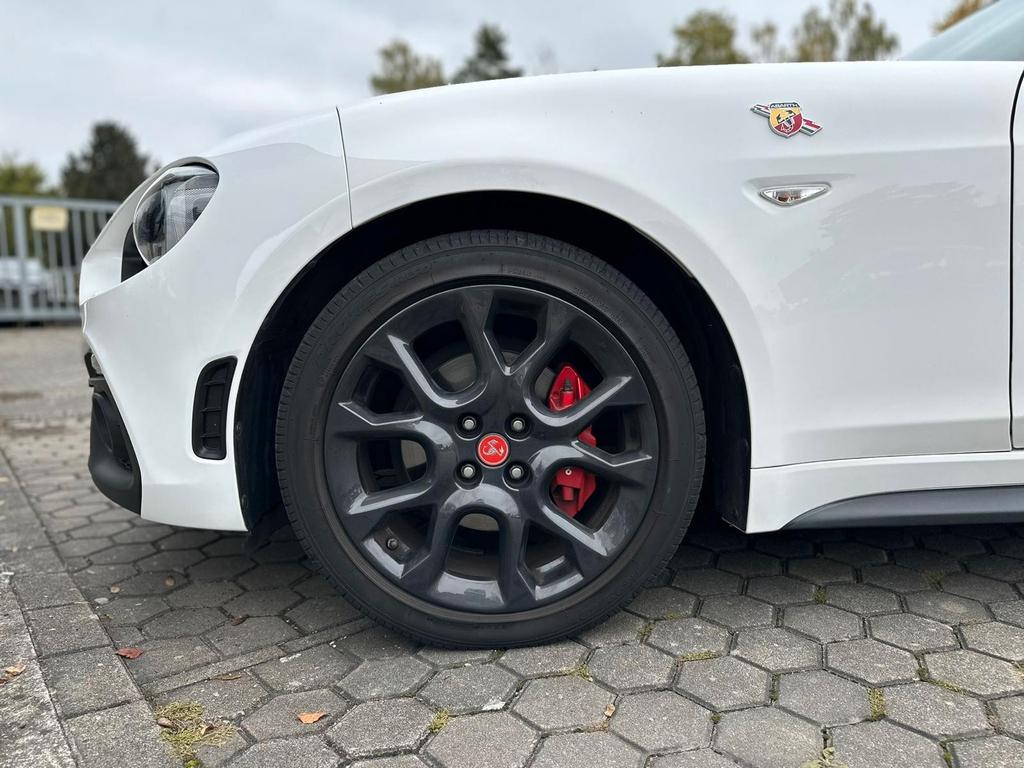 Abarth 124 Spider