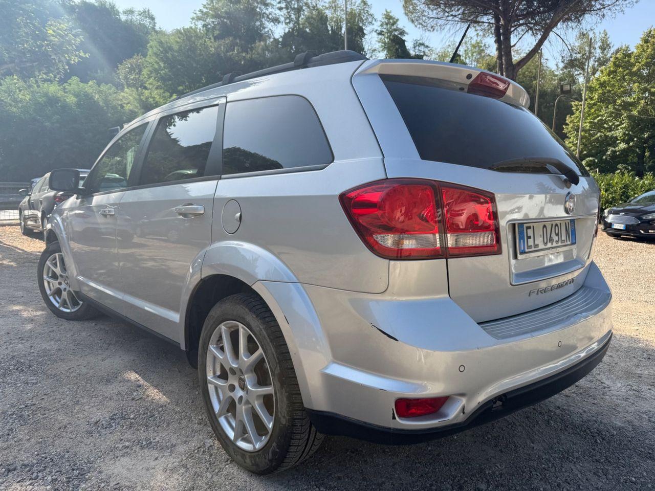 Fiat Freemont 2012 — photo 11