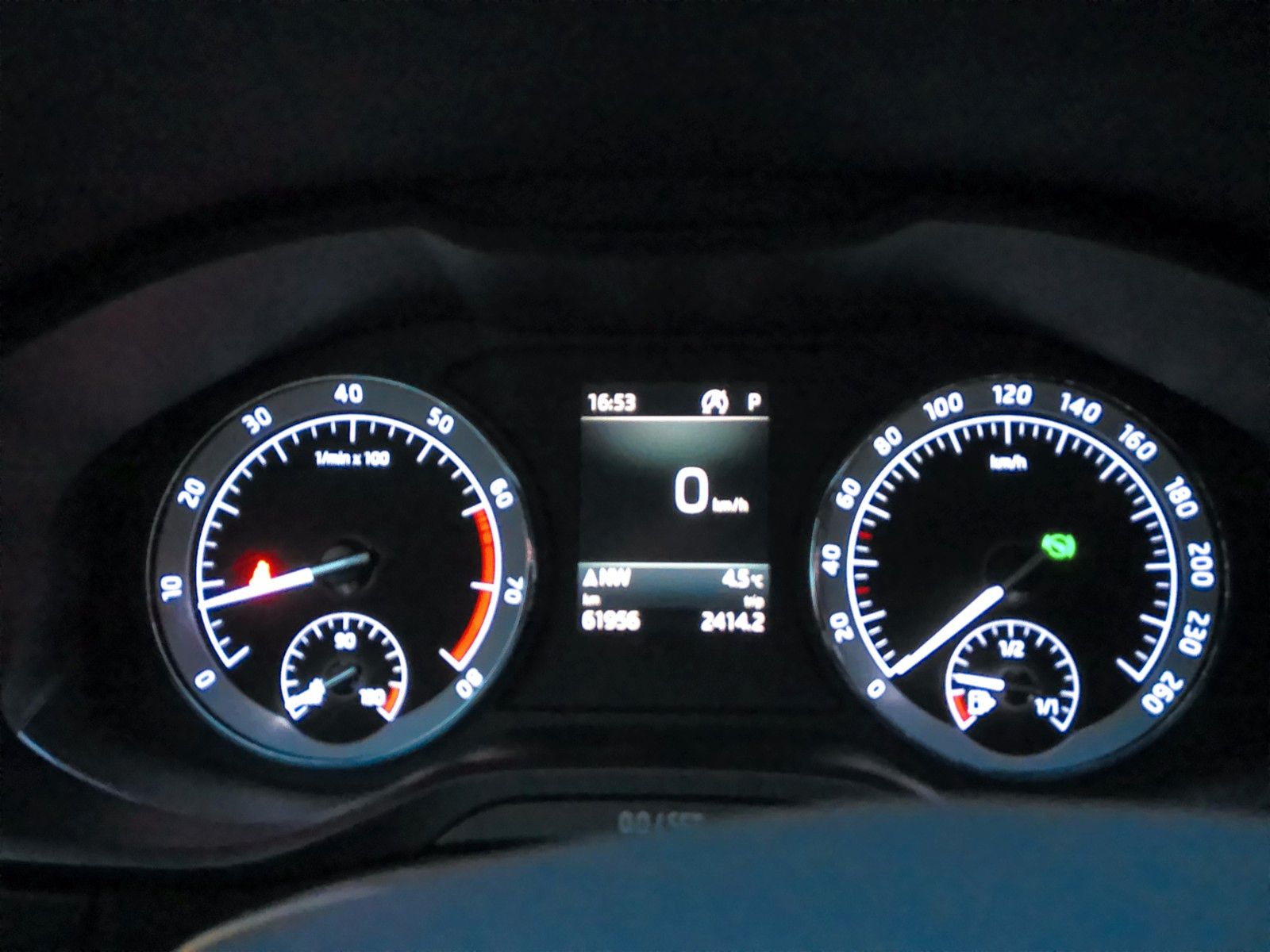 Fahrzeugabbildung SKODA Karoq Style 1.5 TSI LED DSG Navi