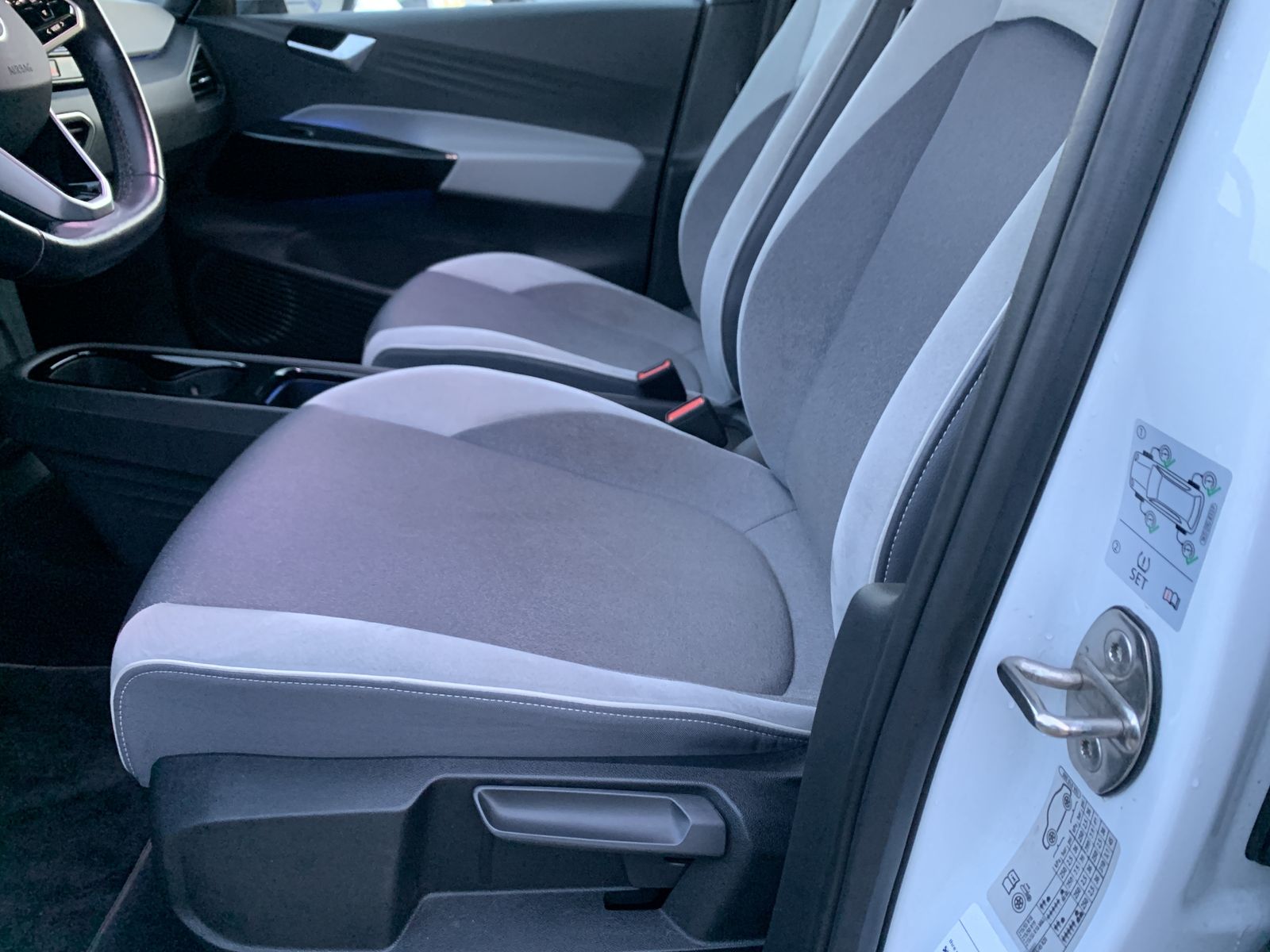 Fahrzeugabbildung Volkswagen ID.3 Pro Performance 150 kW Business*Wärmepumpe*