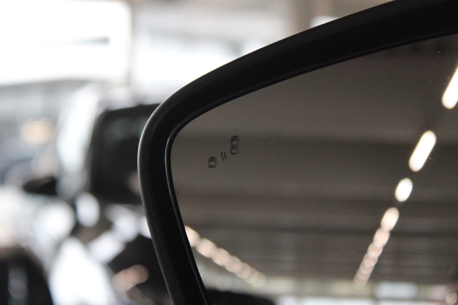 Fahrzeugabbildung Ford Kuga Vignale Aut. AWD LED AHK HUD 2xCAM B&O uvm.