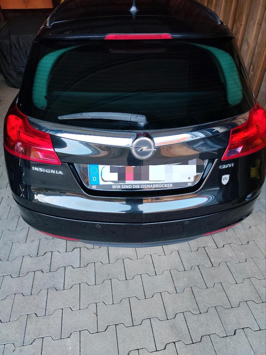 Opel Insignia 2013 — engine 131 HP (96kW)