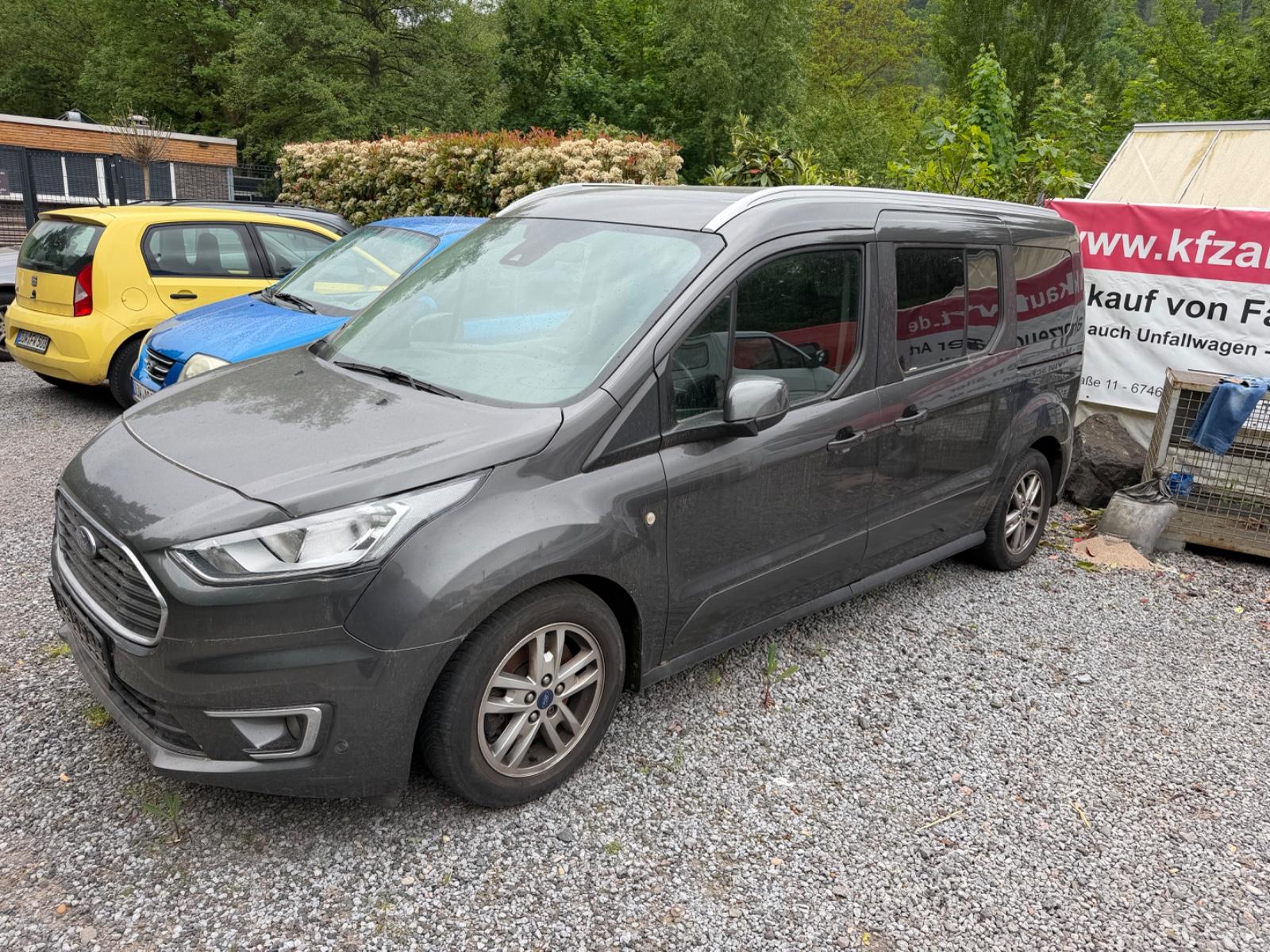 Ford Grand Tourneo Connect Titanium
