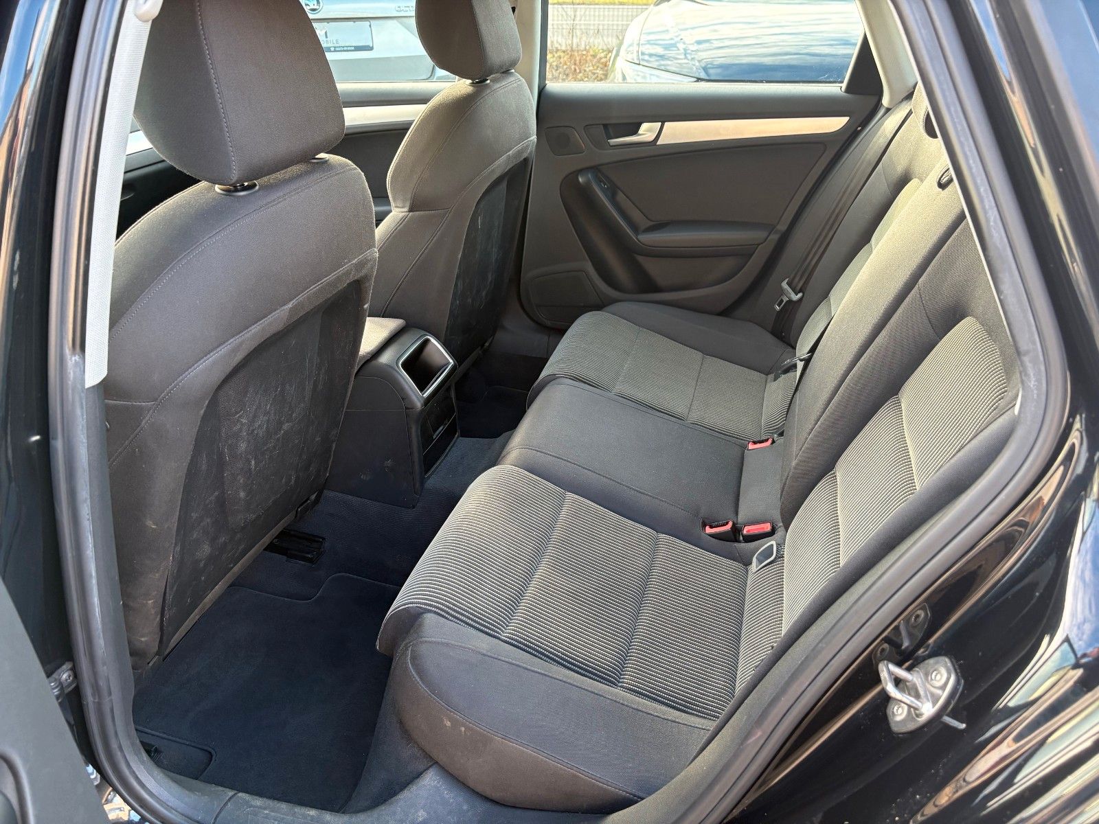 Fahrzeugabbildung Audi A4 2.0 TFSI Limo Ambition Xenon SPORTSITZE 1.HAN