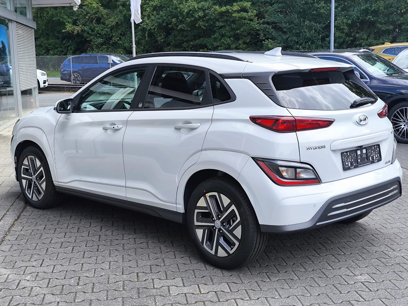 Fahrzeugabbildung Hyundai Kona Elektro Edition 30 LED+NAVI+SHZ+KAMER+KRELL