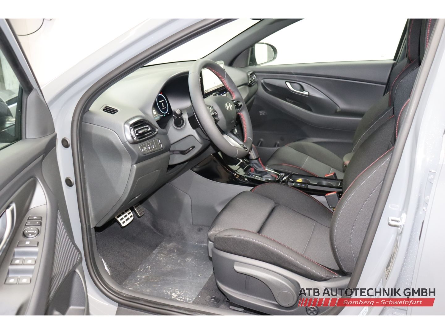 Fahrzeugabbildung Hyundai i30 N Line 5-Türer MY25 1.5 T-GDI 140 PS 48V 7-D