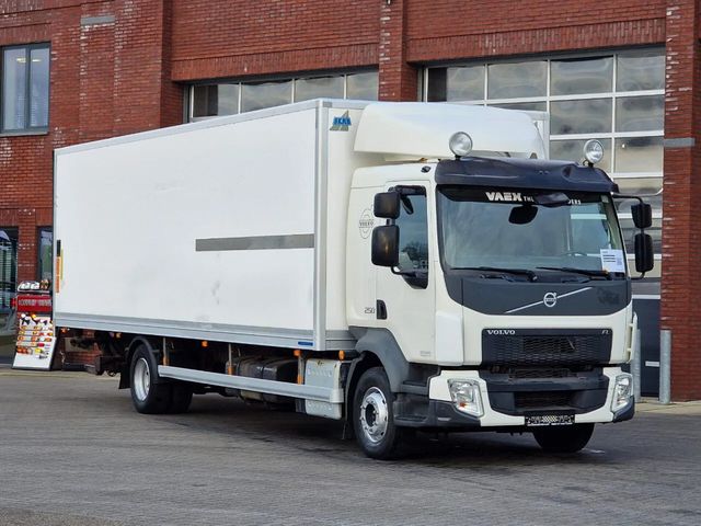 Volvo FL 250 4x2 - Box - Zepro loadlift - Euro 6 - Low