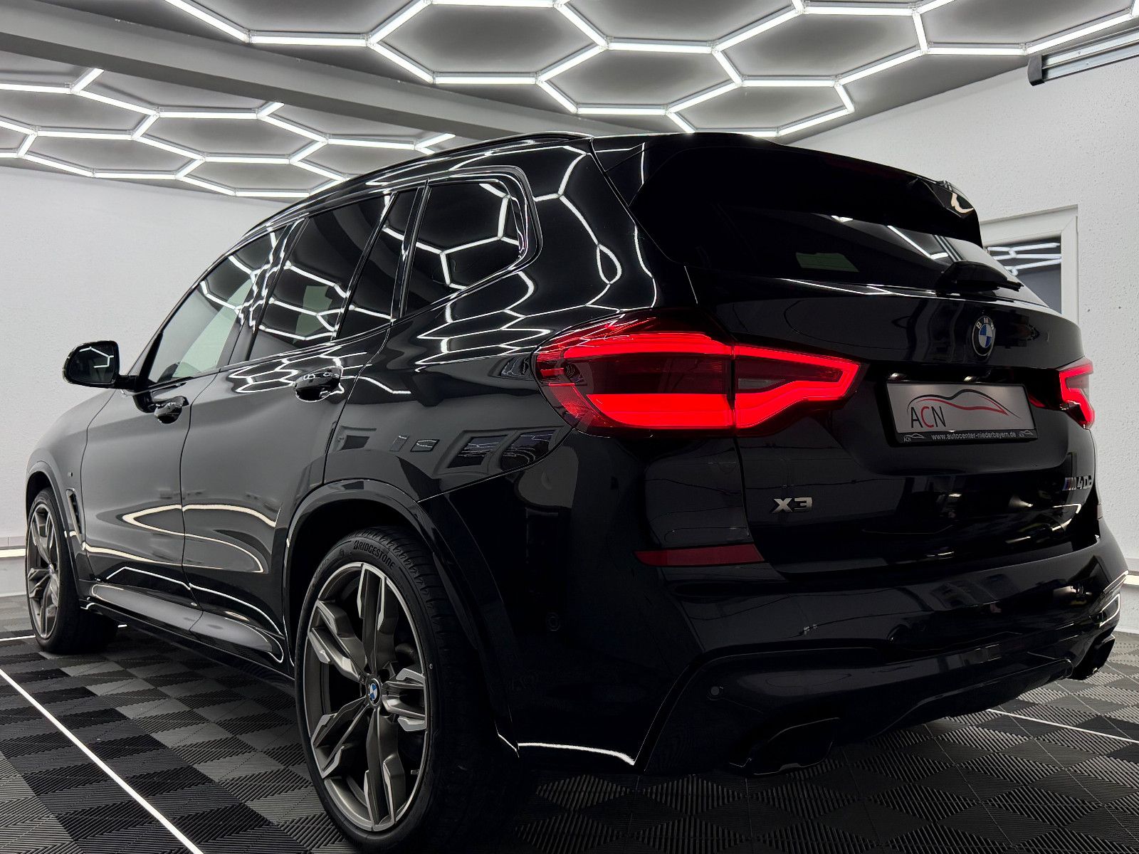 Fahrzeugabbildung BMW X3 M40 d Aut./M-SITZE/STHZ/LED/HuD/ACC/H&K