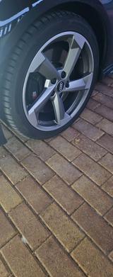 Audi S3 2.0 TFSI S tronic quattro Sportback - - Audi S3 mit Benzin-Antrieb: Kombi
