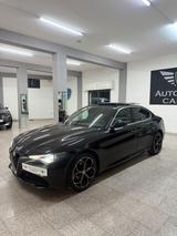 Alfa Romeo Giulia 2.2 Turbodiesel 180 CV AT8 Sup - Alfa Romeo Giulia mit Schiebedach