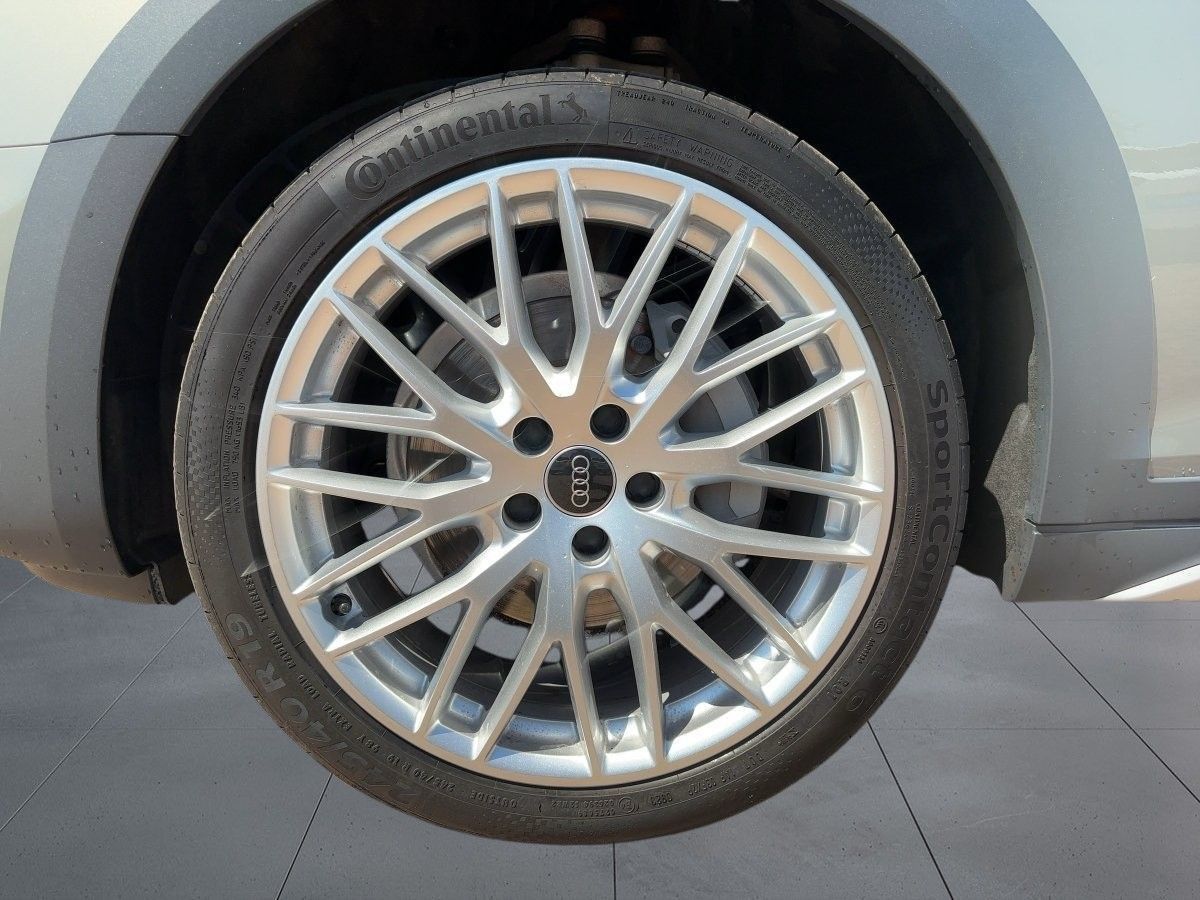 Audi A4 allroad 40 TDI Q. Pano LED Navi Kamera HUD foto 21