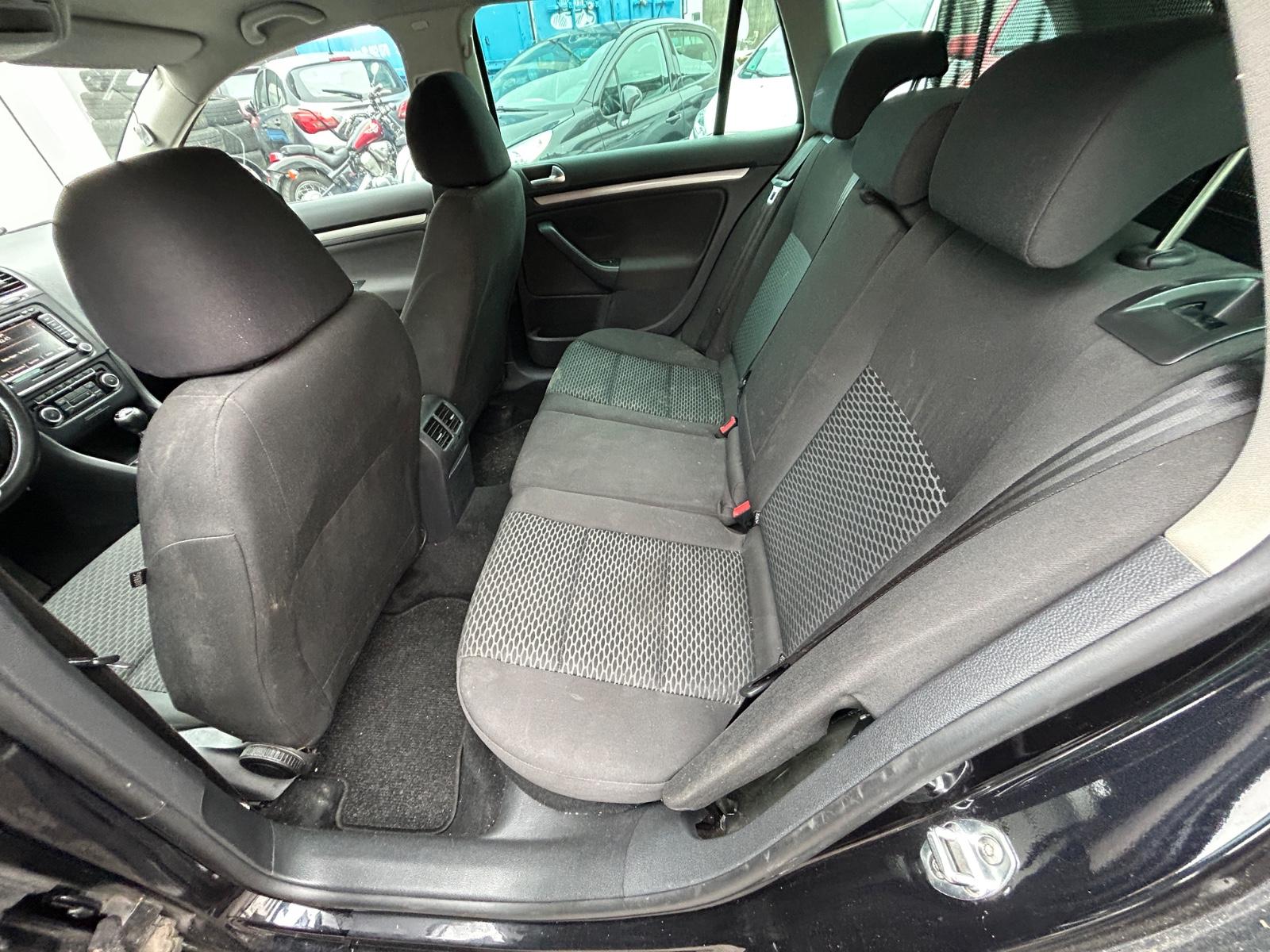 Volkswagen Golf 2011 — photo 12
