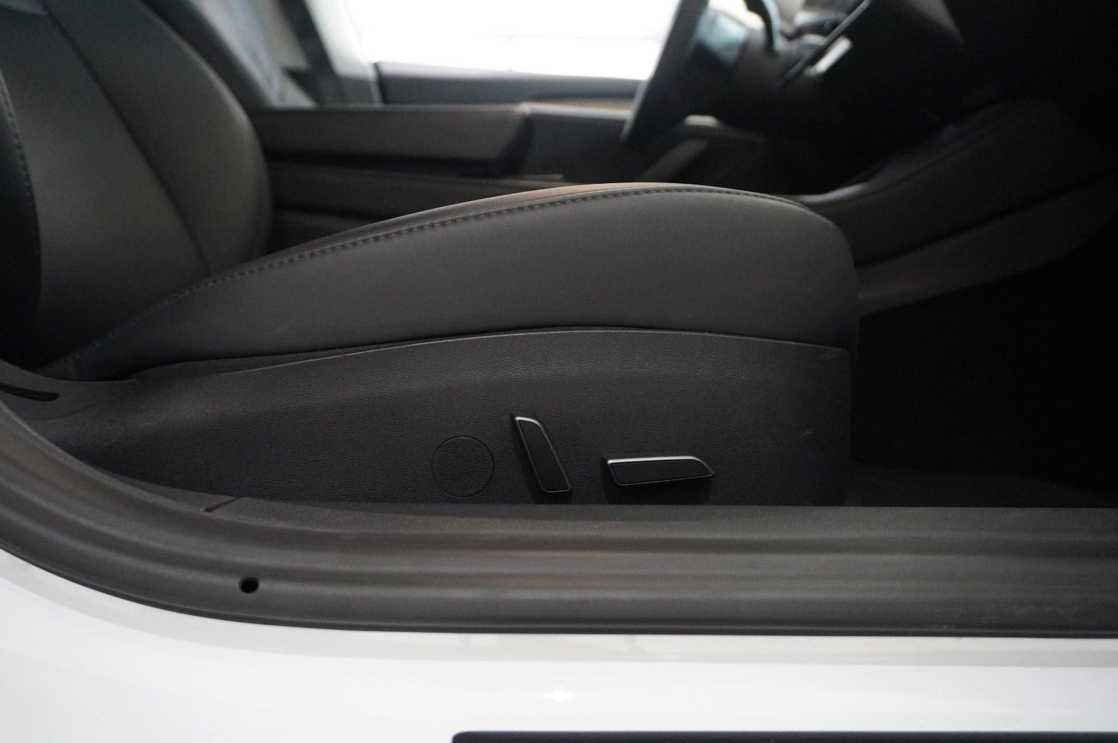 Fahrzeugabbildung Tesla Model 3 PERFORMANCE DUAL-MOTOR NAVI/LED/KAMERA