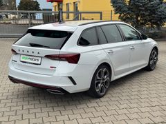 SKODA Octavia Combi RS 2.0 TDI DSG 4x4