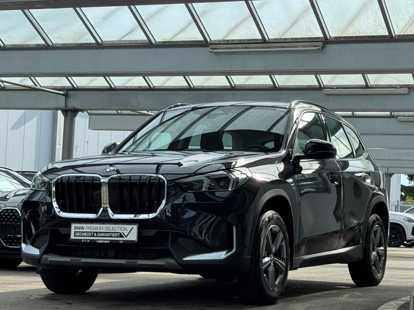 BMW X1 sDrive18i AHK/SportSitz/RFK GARANTIE-11/2029