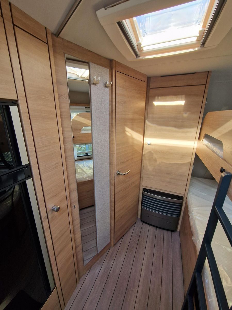 Fahrzeugabbildung Knaus Südwind 580  QS Black Selection