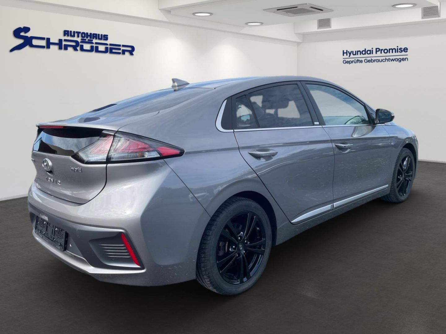 Fahrzeugabbildung Hyundai IONIQ 1.6 Hybrid Style Glasschiebedach Navigatio