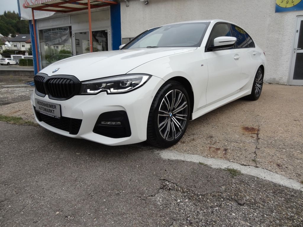 Image of BMW 320