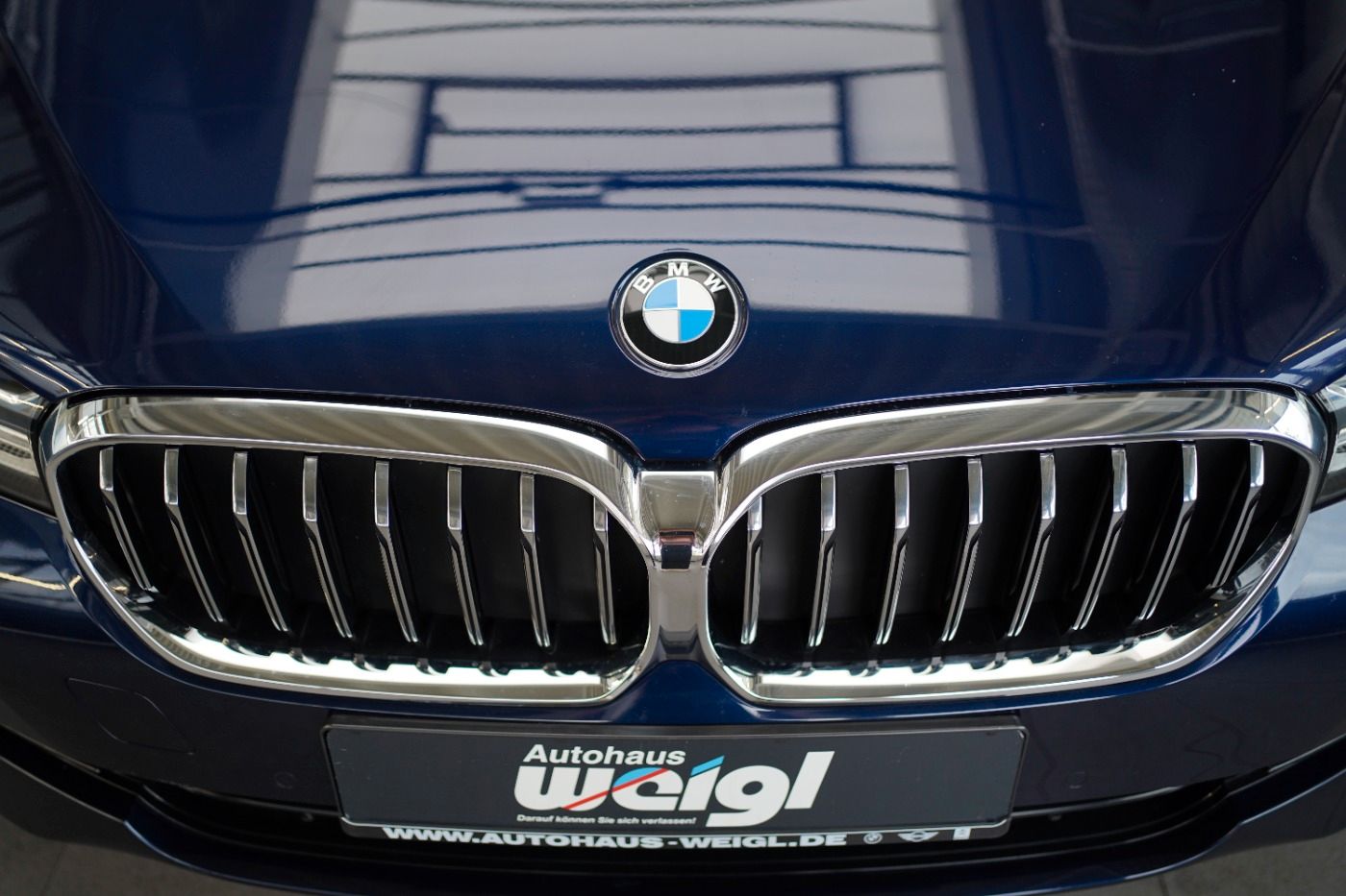 Fahrzeugabbildung BMW 530i xDrive Luxury Line +Komfortsitze+Laserlicht