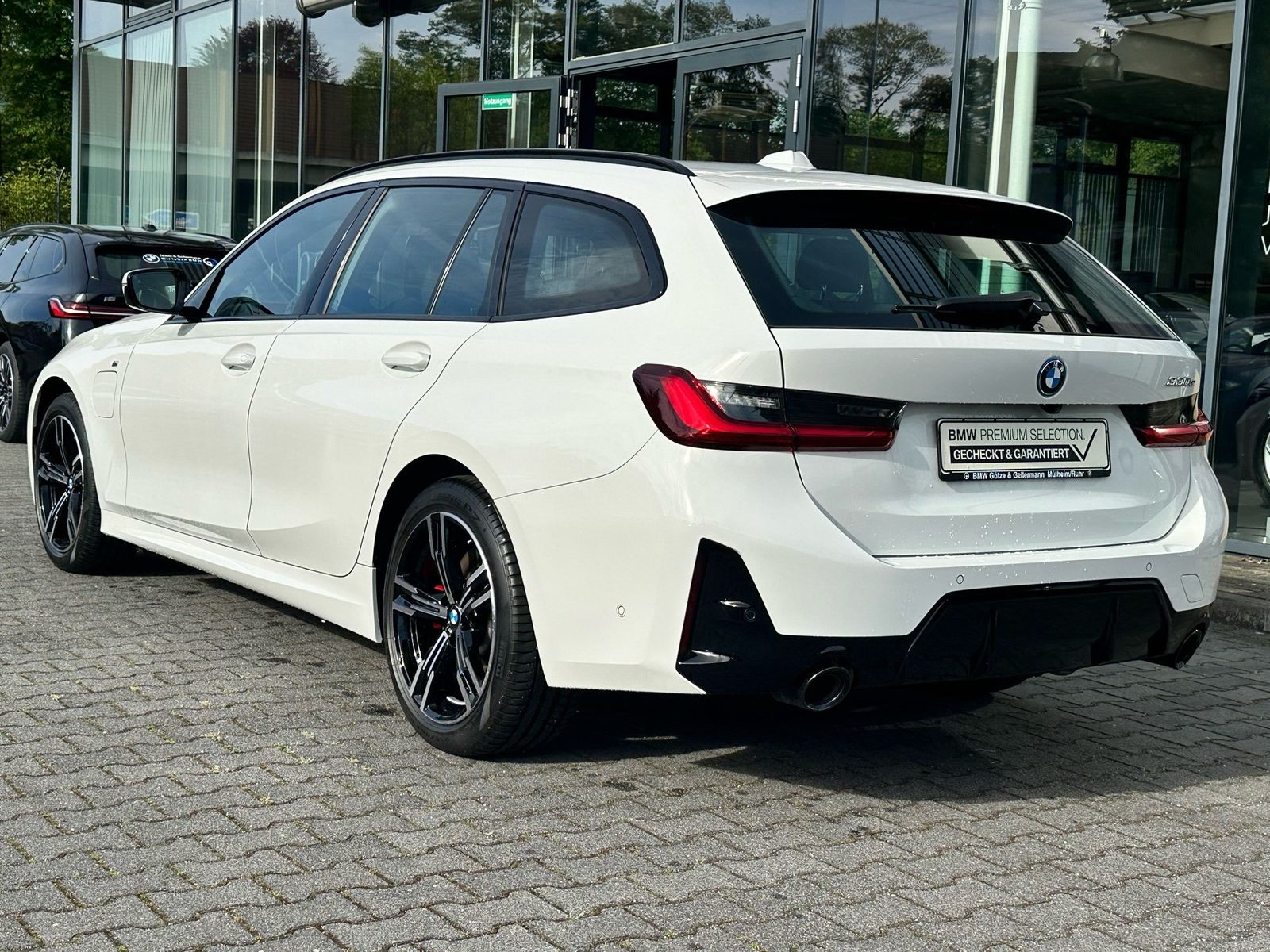 BMW 330 - Bild 4