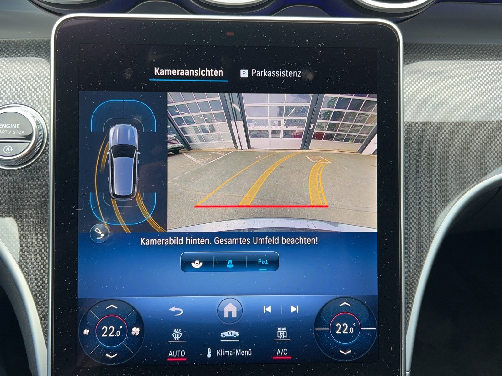 Fahrzeugabbildung Mercedes-Benz C 220 d T+AMG-Line+AHK+DISTRONIC+Kamera+Soundsys