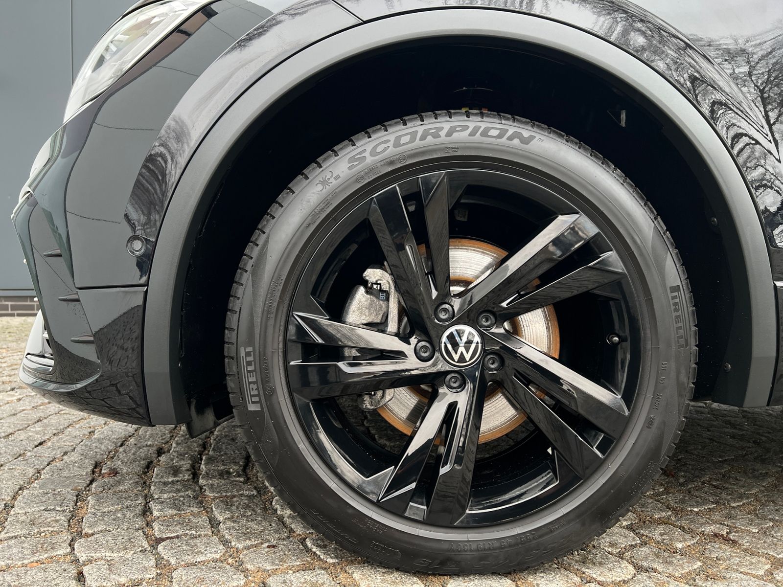 Fahrzeugabbildung Volkswagen Tiguan Allspace R-Line 2.0 TDI DSG 4MOTION *AHK,