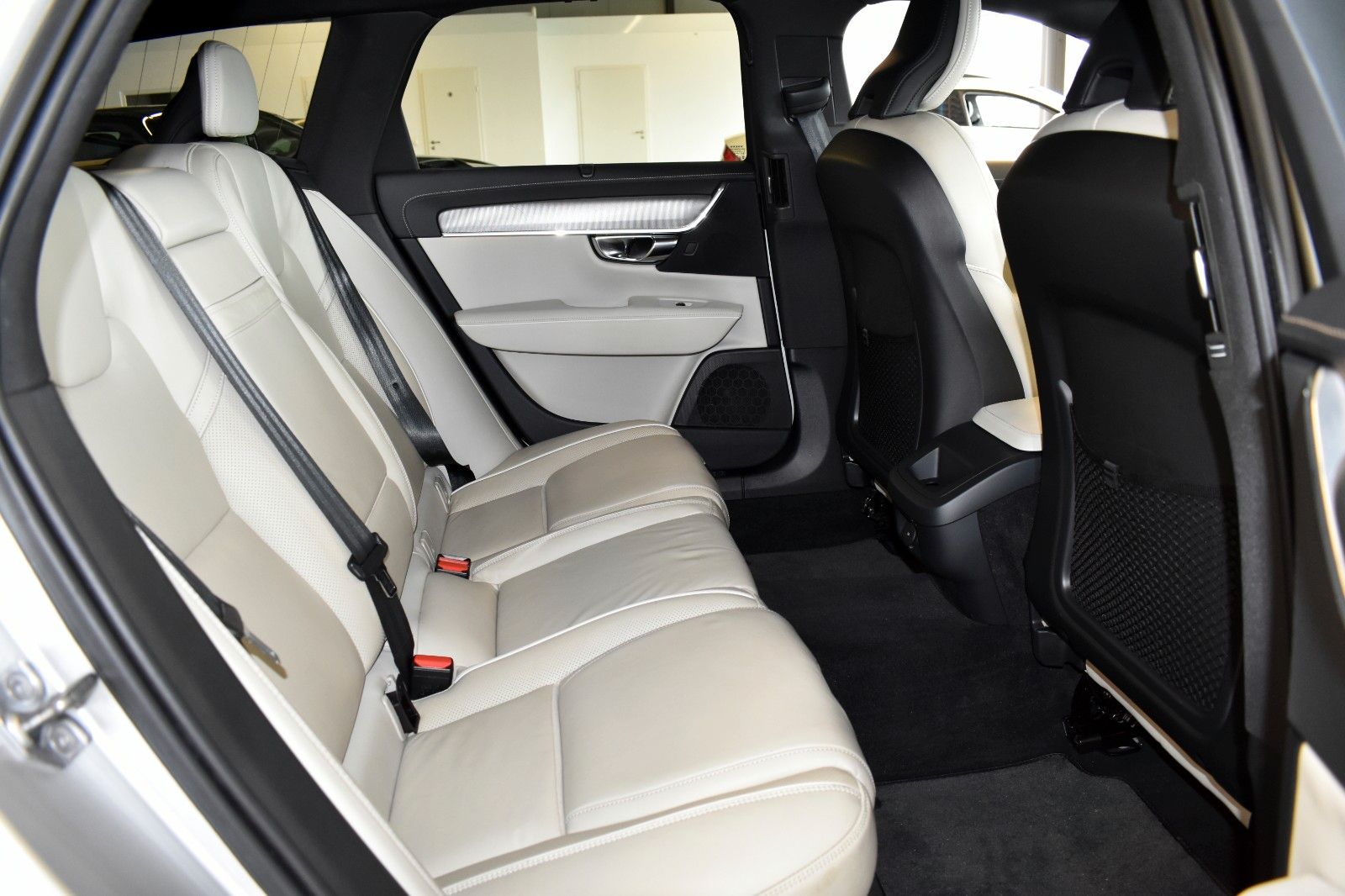 Volvo V90 Kombi R Design AUT./LED/NAVI/Sportsitze NAPP foto 13