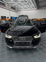 Audi A4 Allroad 2.0 TDI Quattro Avant Allroad  - Audi A4 Allroad in Duisburg