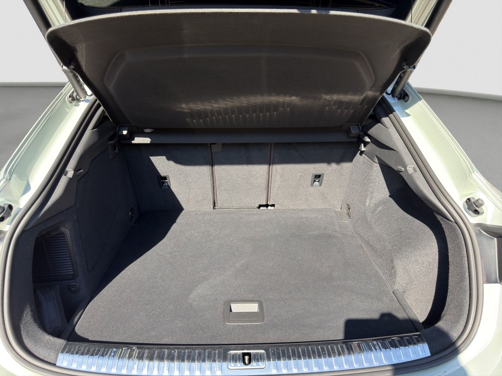 Audi Q3 Sportback S line 45 TFSI e Hybrid Kompaktlade foto 14