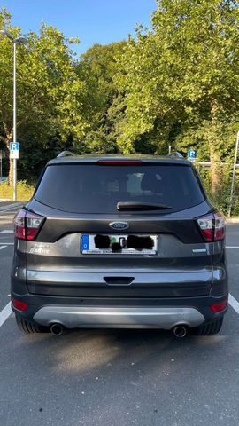 Ford Kuga 1.5 Ecoboost, Panoramadach, Top SUV