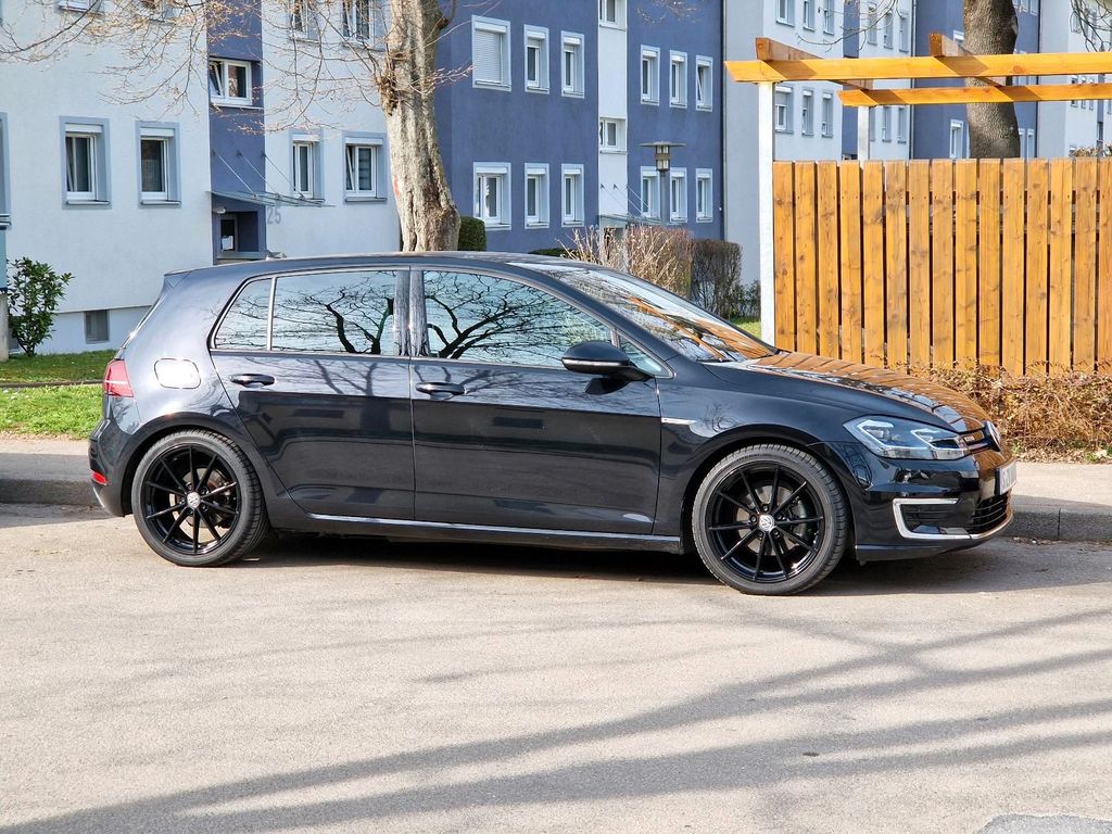 Image of Volkswagen Golf
