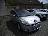 Peugeot 5008 Premium - gebrauchte Peugeot 5008 aus dem Jahr 2010